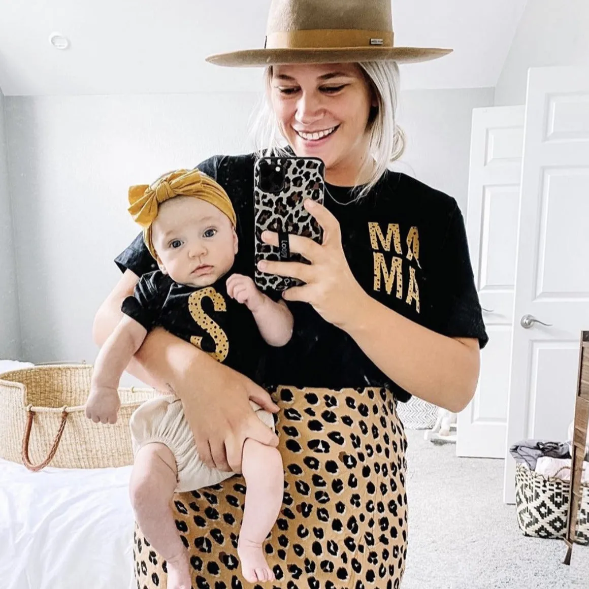 MAMA - Spotty Leopard Pocket - Unisex Tee